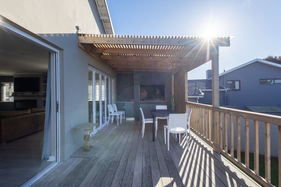 5 Bedroom Property for Sale in Upper Robberg Western Cape